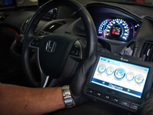 Computer Car Diagnostics in Dubai